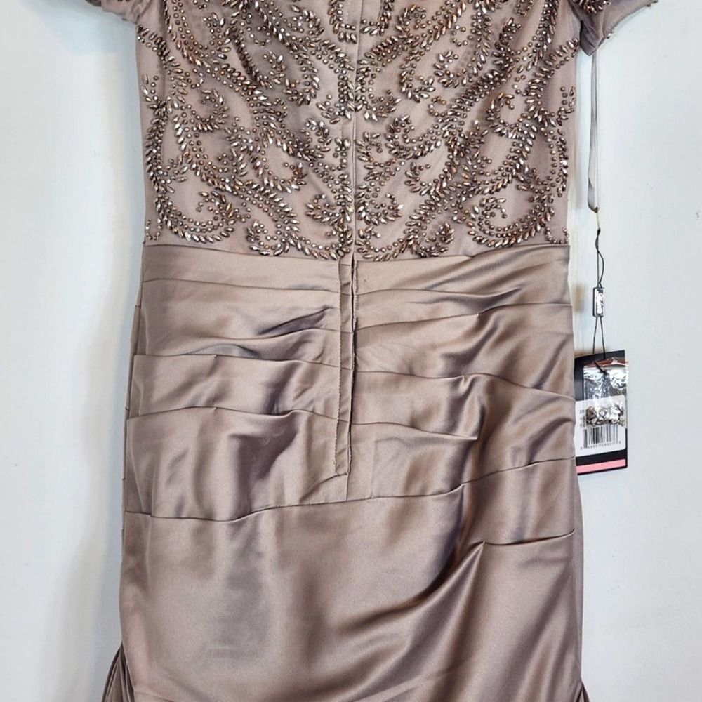 NWT La Femme 25996 Off the Shoulder Beaded Satin Trumpet Silver Gown Size 8 - Picture 13 of 16